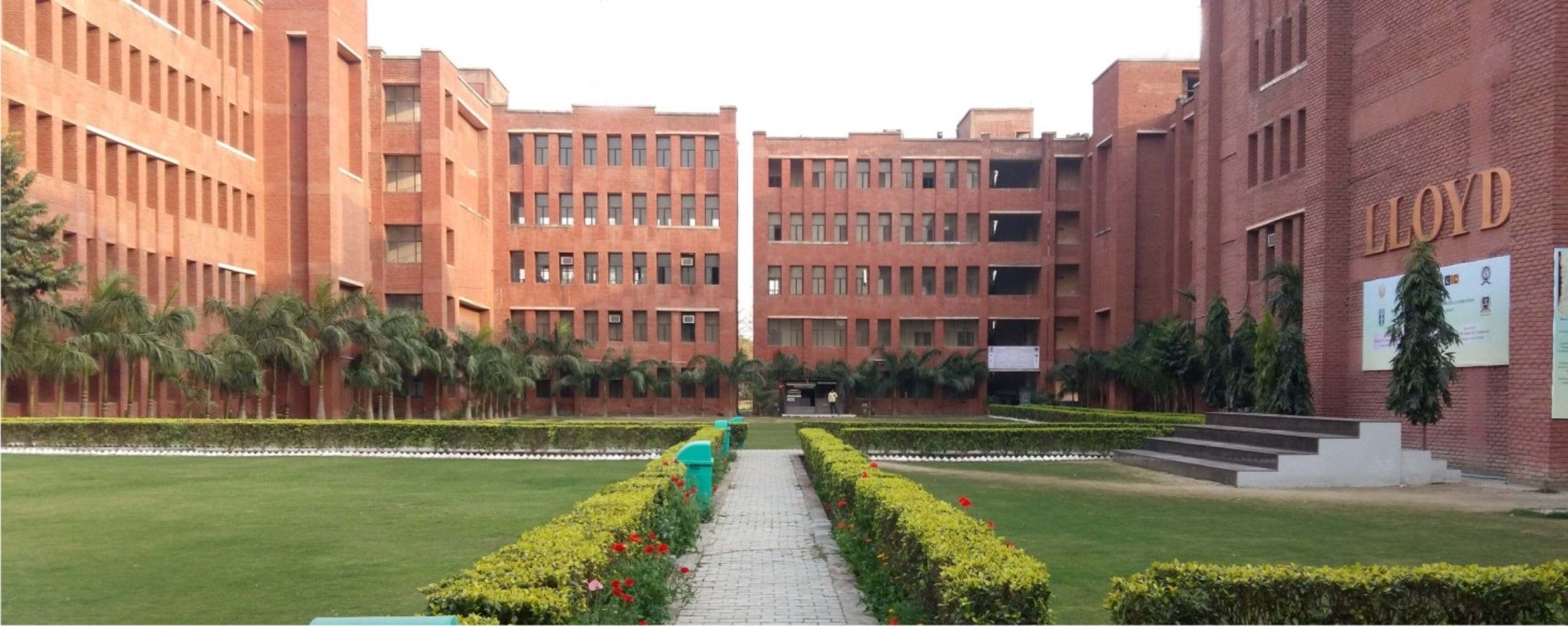 Lloyd Institute of Engineering & Technology (LIET) 