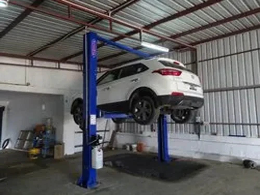 Four Wheeler Garage Equipments