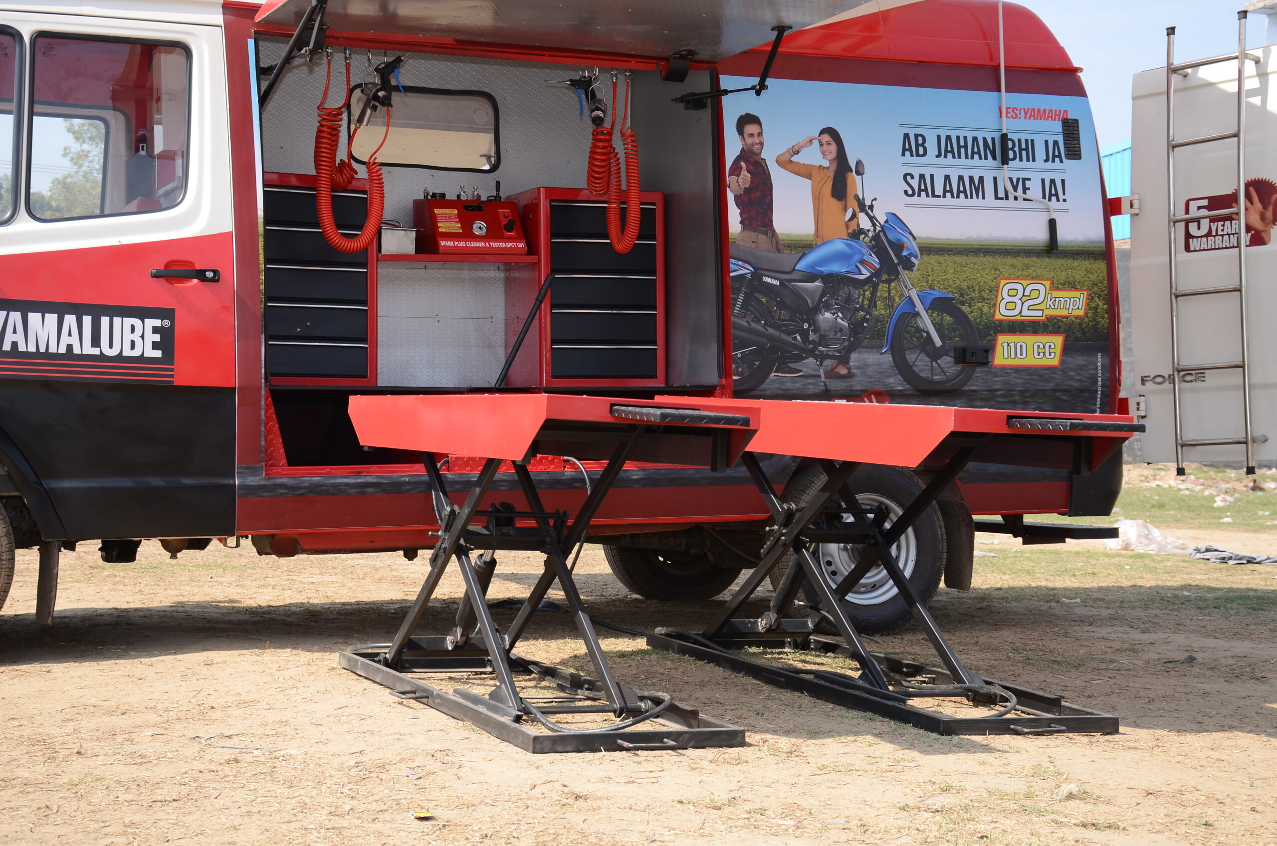 Mobile Servive Van 4 Wheeler