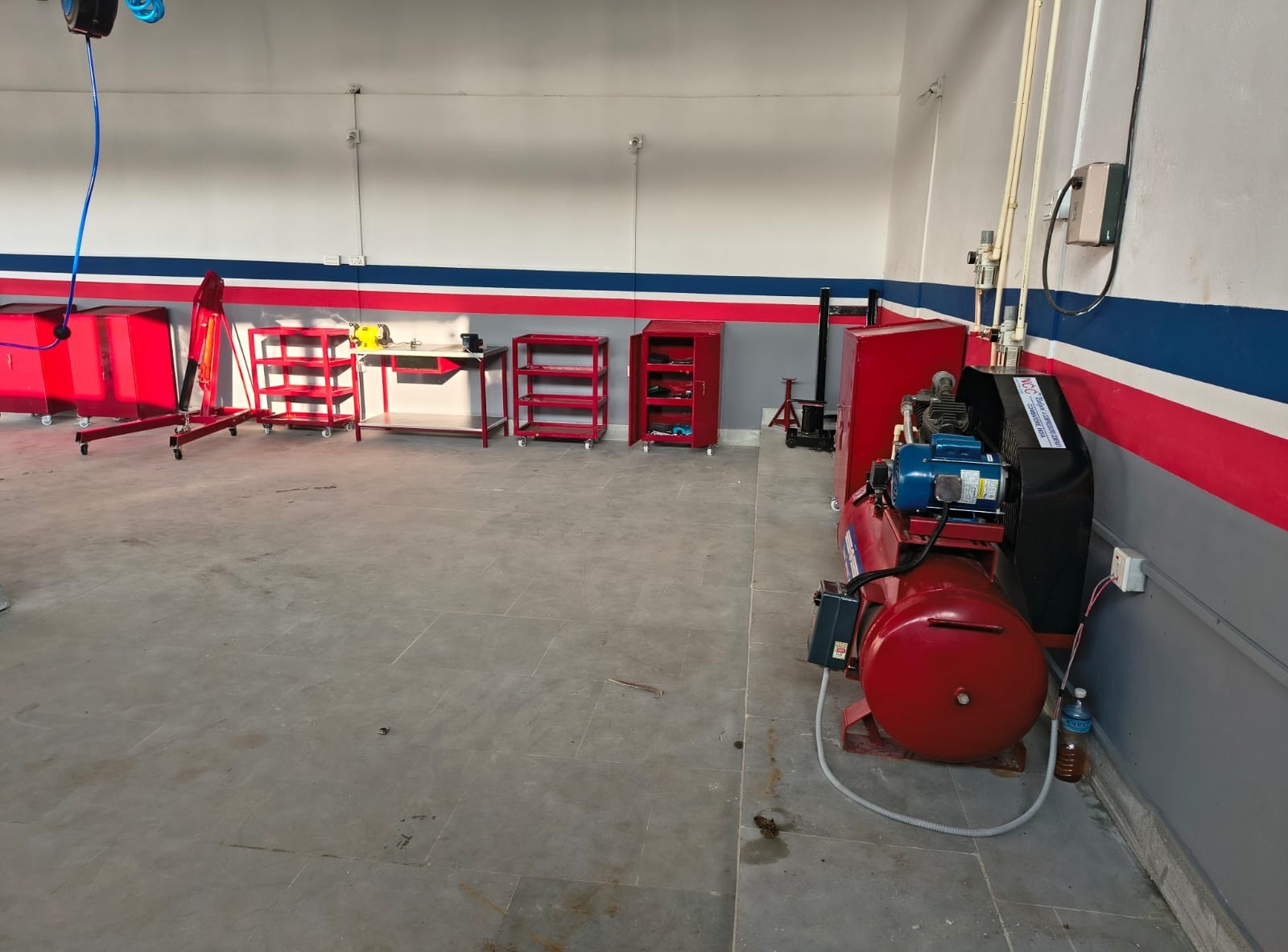 Tractor Workshop Setup